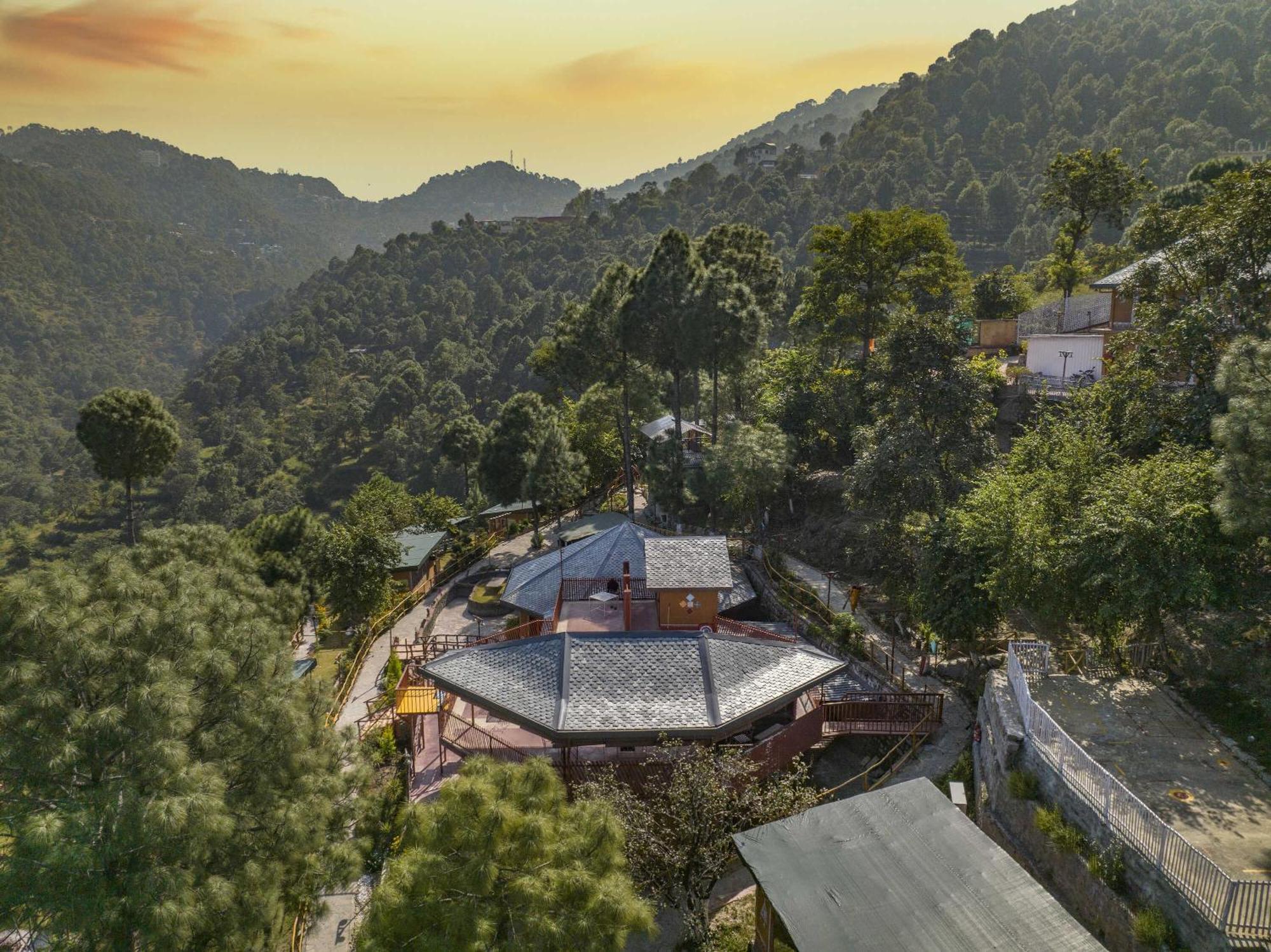 Hotel A Kasauli Ggaon By Echor Exterior foto